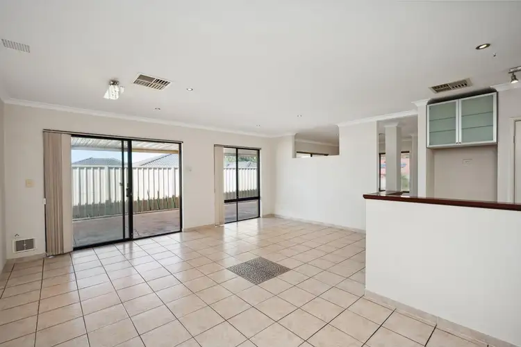 Second view of Homely house listing, 32 Suntree Mews, Beeliar WA 6164