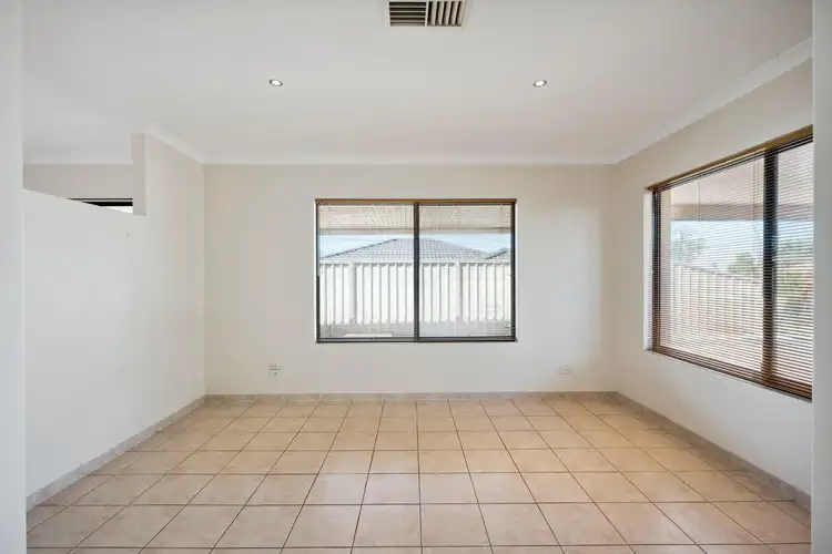 Sixth view of Homely house listing, 32 Suntree Mews, Beeliar WA 6164