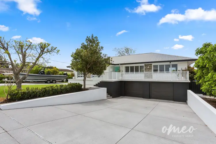 524 Rockingham Road, Lake Coogee WA 6166