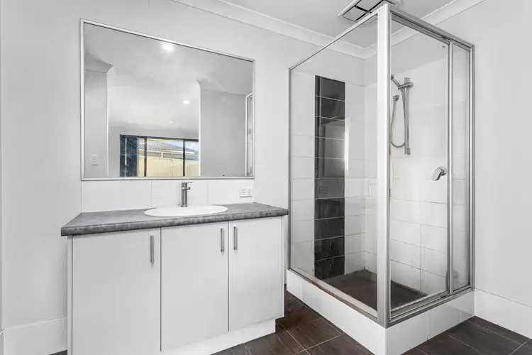 Seventh view of Homely house listing, 6 Nenagh Close, Orelia WA 6167