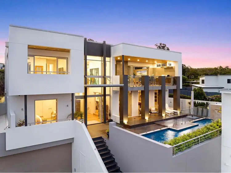 2/4 Smith Street
