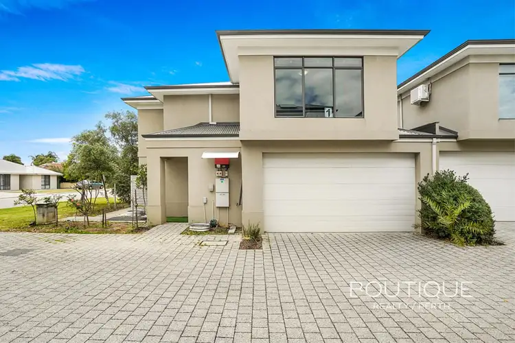 1/8 Raleigh Street