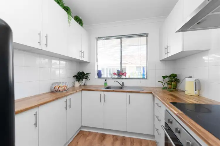 Fifth view of Homely villa listing, 2/151 Normanby Road, Inglewood WA 6052