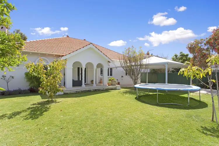 19 Mountjoy Road