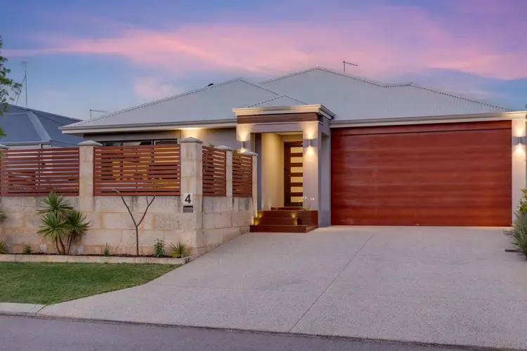 4 Nolan Crescent