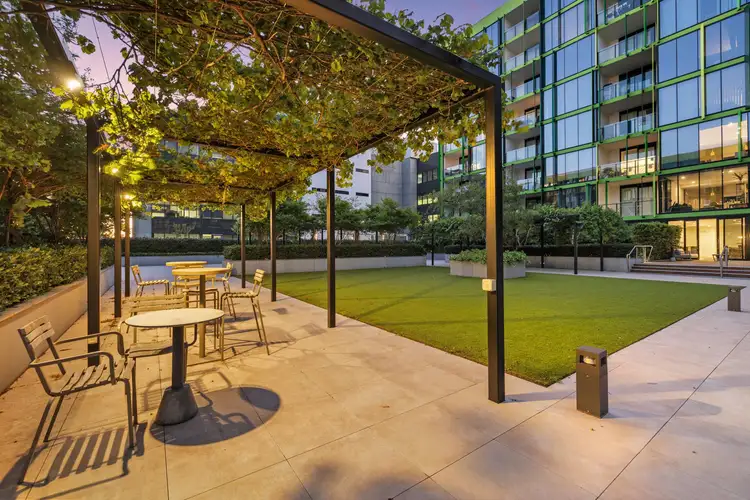 303/8 Tassels Place, Innaloo WA 6018