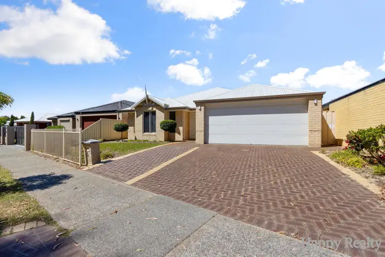 4 Deanmore Bend, Hammond Park WA 6164