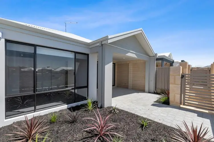Second view of Homely house listing, 10 Owlpen Way, Baldivis WA 6171