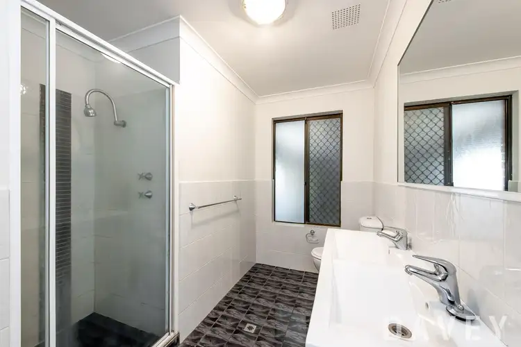 Fifth view of Homely house listing, 2 Hawk Place, Craigie WA 6025
