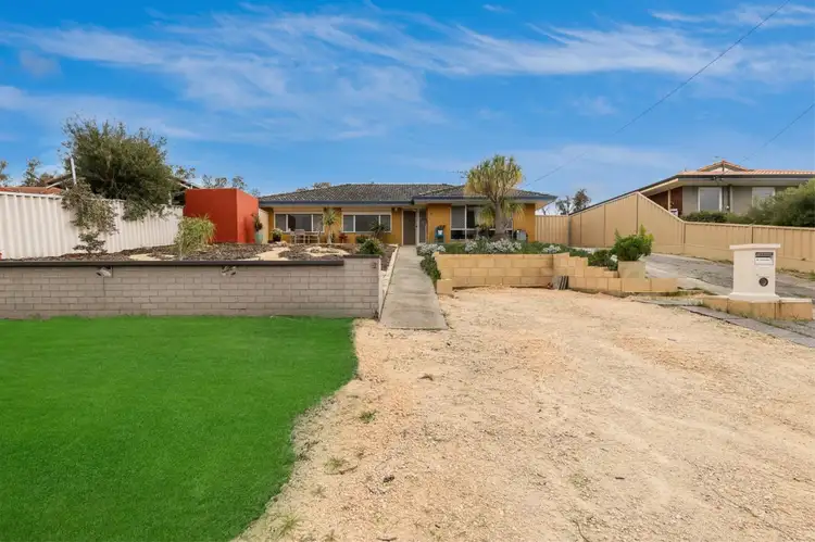 15 Dowling Place, Orelia WA 6167