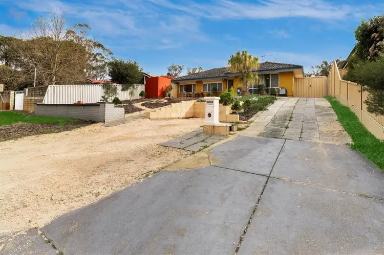 Second view of Homely house listing, 15 Dowling Place, Orelia WA 6167