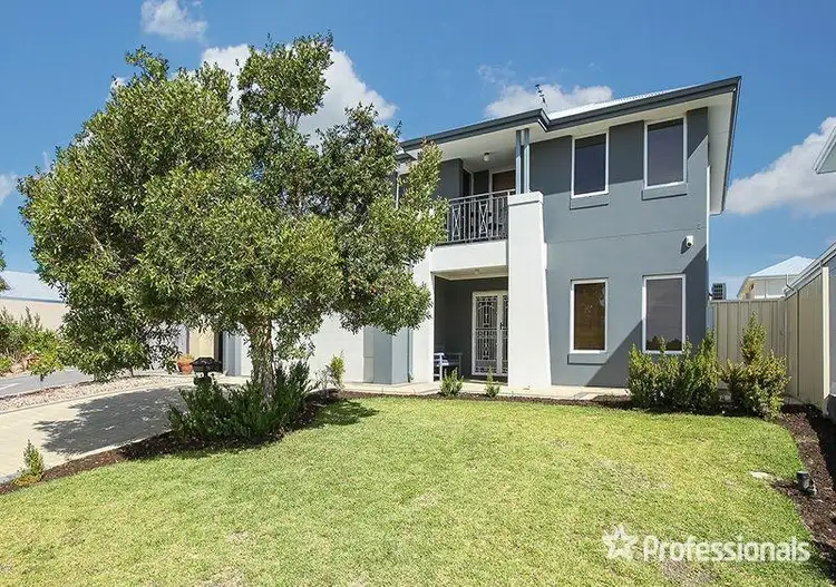 32 Aquaviva Circle