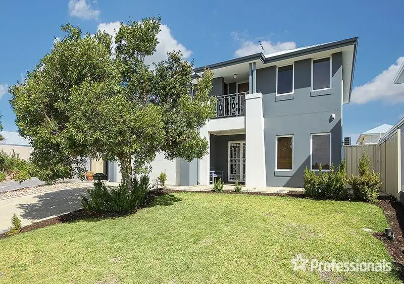 Main view of Homely house listing, 32 Aquaviva Circle, Viveash WA 6056