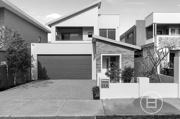 18A Highlands Road