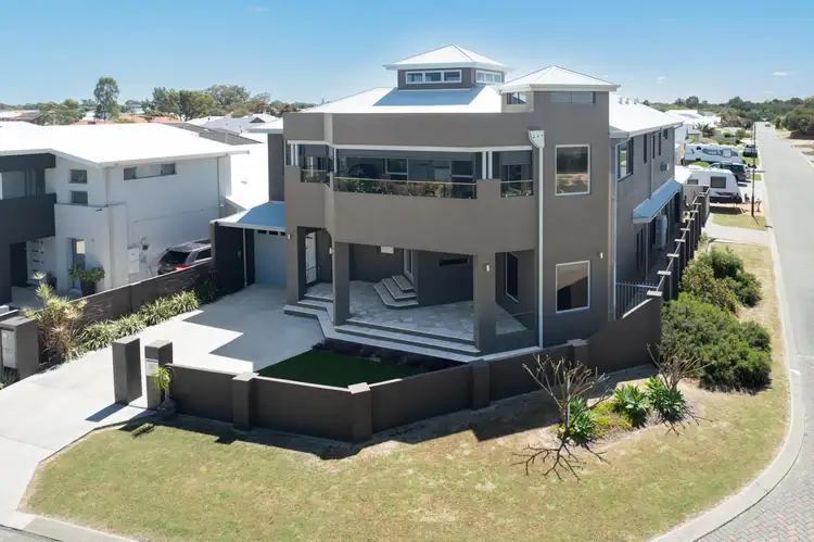 95 Darwin Terrace, Dudley Park WA 6210