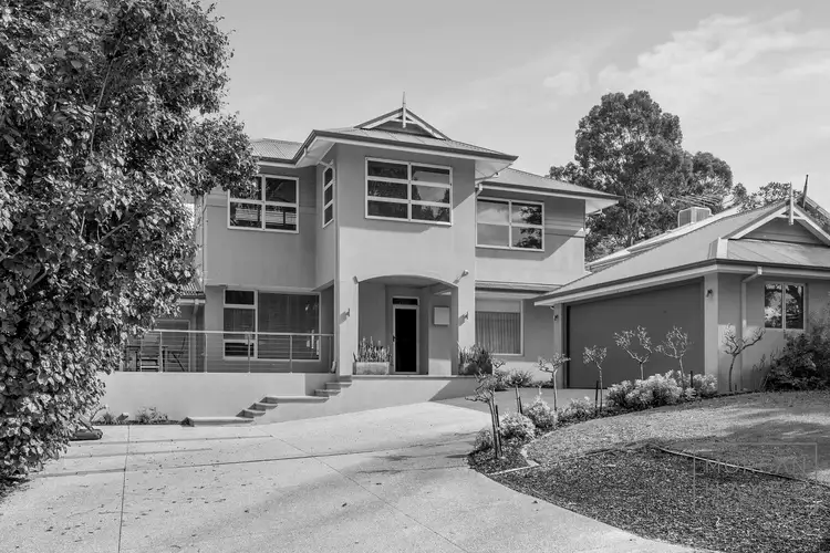 10 Massey Way, Rossmoyne WA 6148