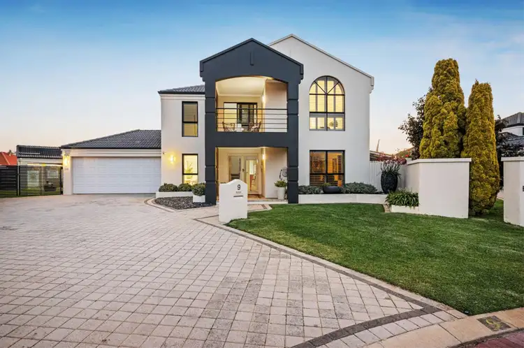 9 Mullins Court, Iluka WA 6028