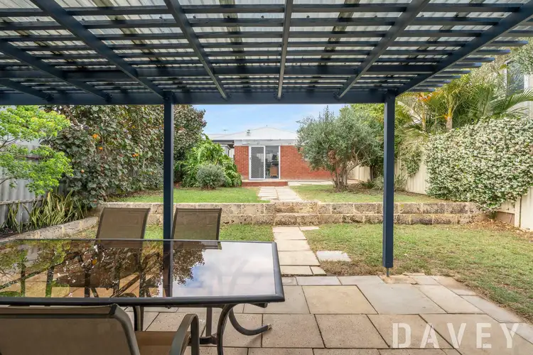 17 Halley Street, Innaloo WA 6018