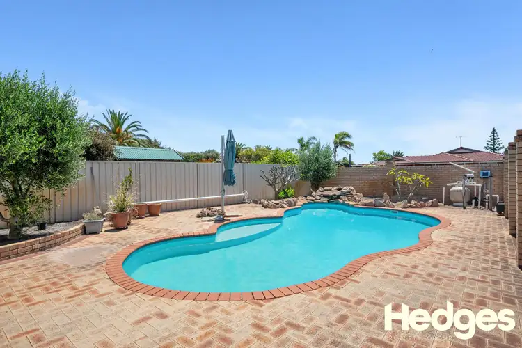 4 Cowrie Court
