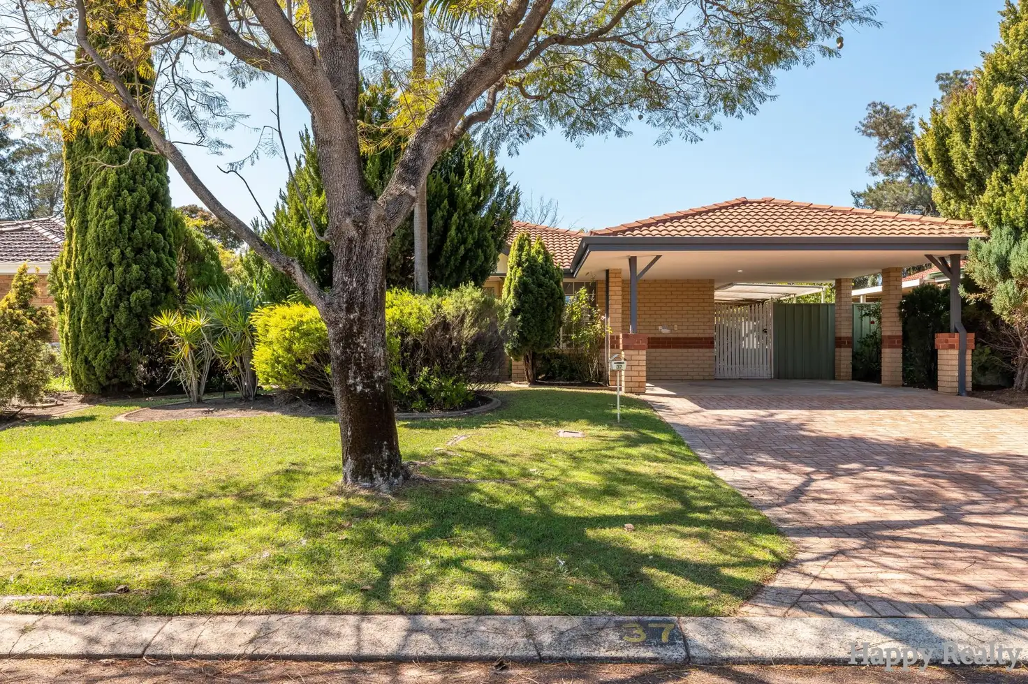 Main view of Homely house listing, 37 Parkland Trail, Canning Vale WA 6155