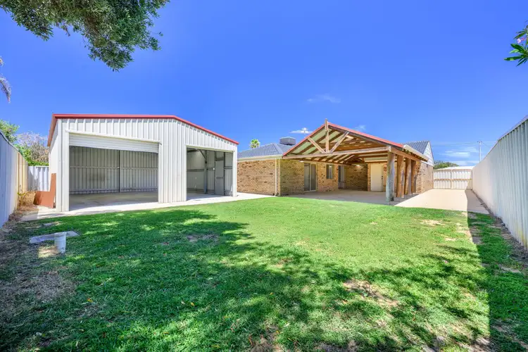 13 Teakdale Close, Safety Bay WA 6169