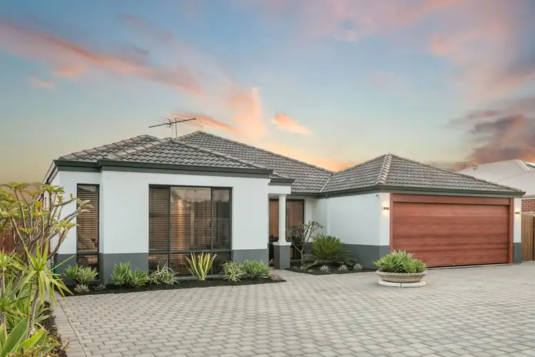 32 Kentucky Boulevard, Hocking WA 6065