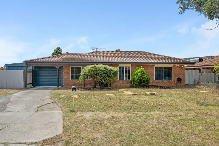 25 Excalibur Circle, Camillo WA 6111