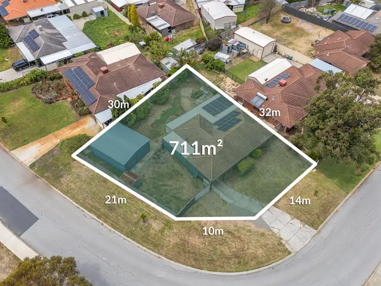 Second view of Homely house listing, 25 Excalibur Circle, Camillo WA 6111