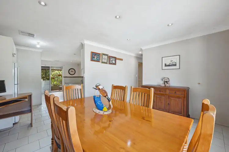 Sixth view of Homely house listing, 25 Excalibur Circle, Camillo WA 6111