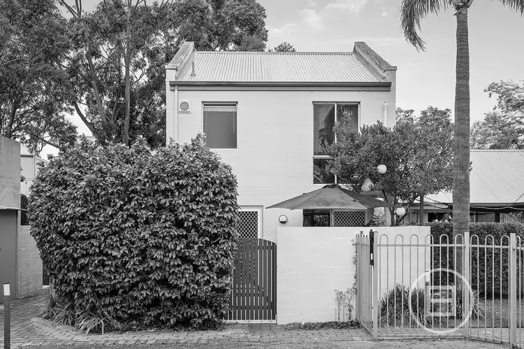 15/2 Waterway Court, Churchlands WA 6018