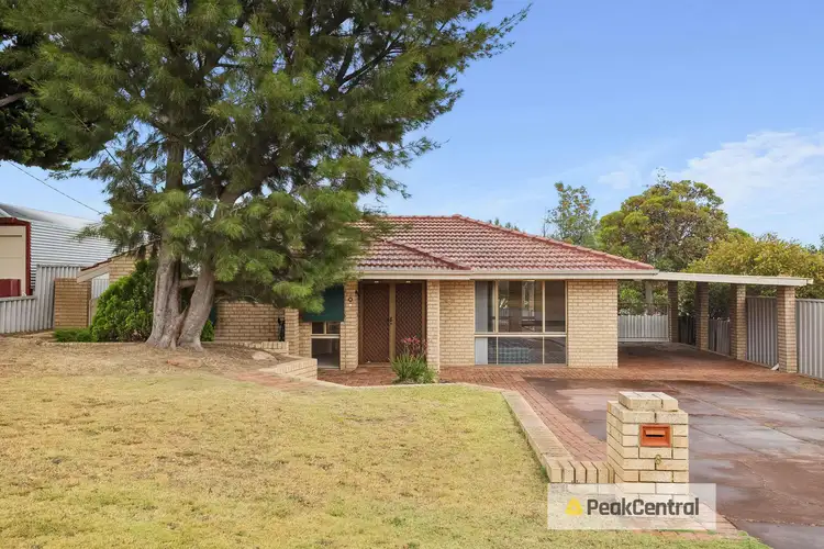 8 Banksia Place