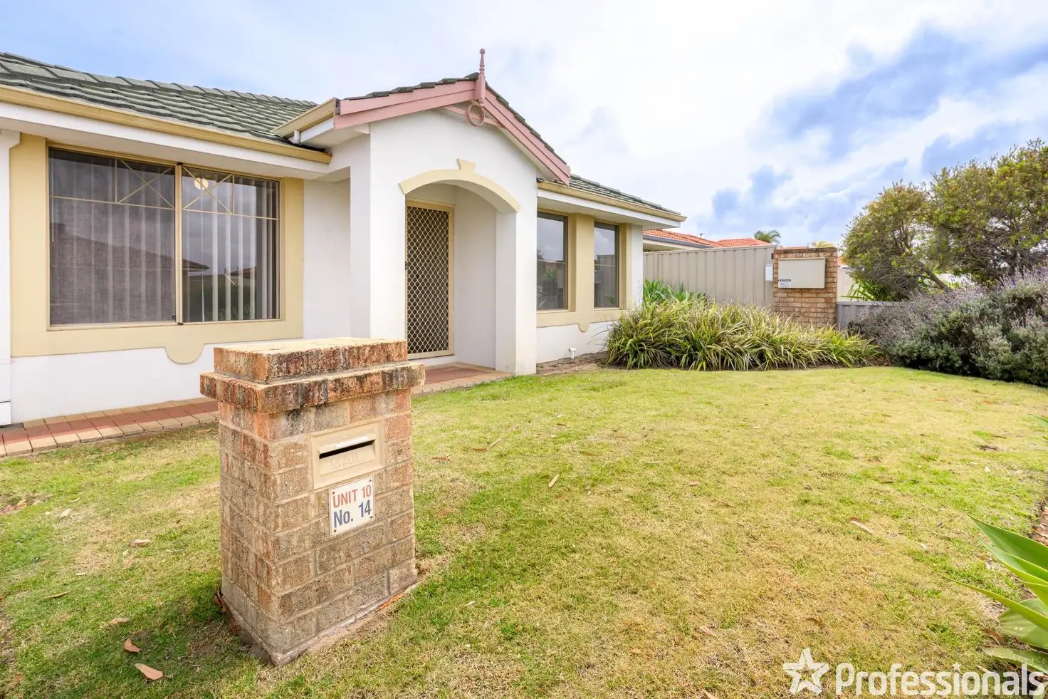 Main view of Homely house listing, 10/14 Shoalhaven Place, Waikiki WA 6169
