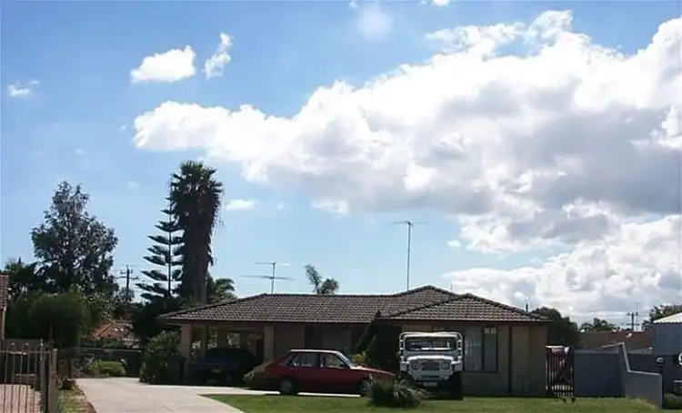 18A Hanson Way, Dudley Park WA 6210