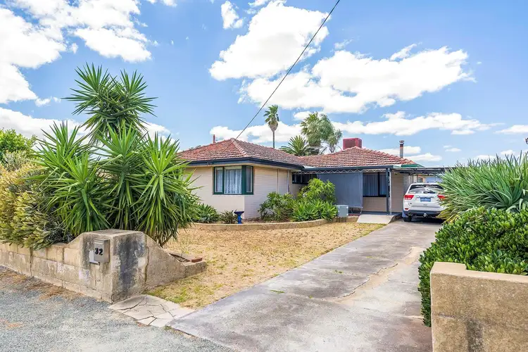 32 Farmer Way, Parmelia WA 6167