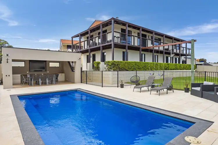 5 Kelly Street, Silver Sands WA 6210