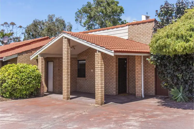 8/10 Hammad Street