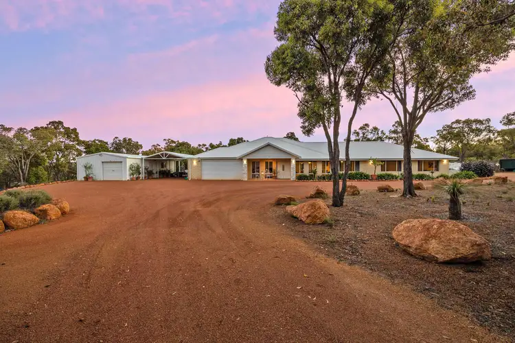 18 Flindersia Avenue