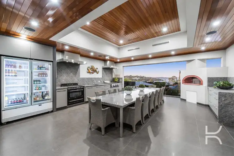 15 Thurloe Street, Bicton WA 6157