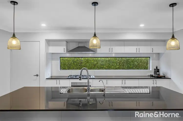 11 Belvide Way, Aveley WA 6069