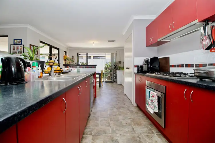 Fifth view of Homely house listing, 7 Wincanton Chase, Leda WA 6170