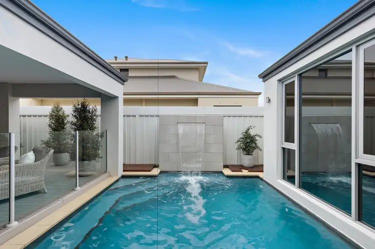 89 Waterperry Drive, Canning Vale WA 6155