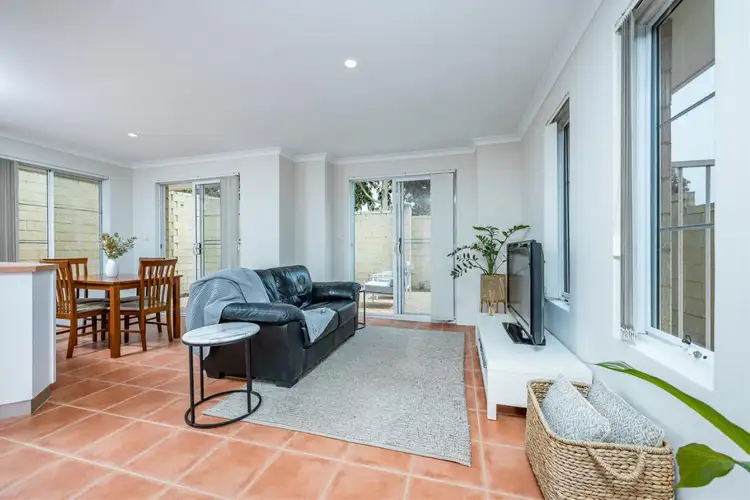 2/153 Kinross Drive, Kinross WA 6028