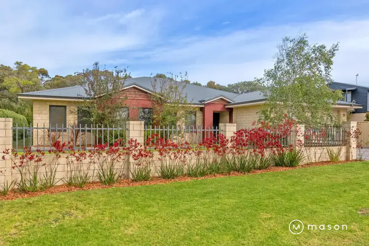 7 Albert Street, Little Grove WA 6330