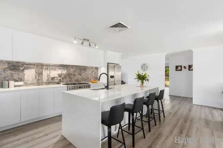 18 Biarritz Way, Canning Vale WA 6155