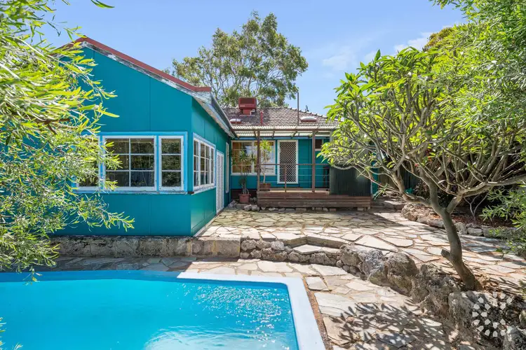 294 Carrington Street, Hilton WA 6163