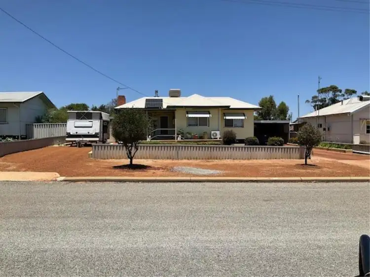 18 Camm Street, Corrigin WA 6375