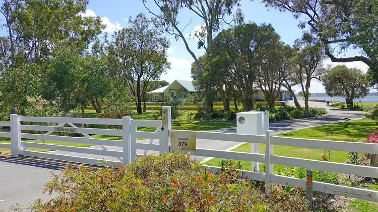 879 Estuary Road