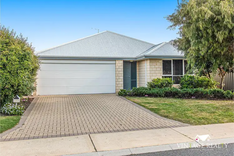 11 Baystone Street