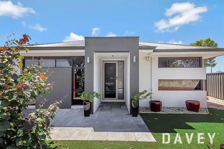 43 Gnangara Road, Madeley WA 6065