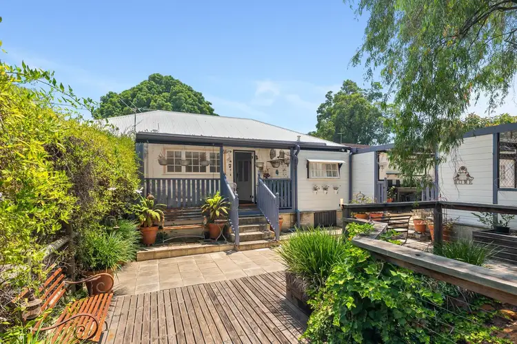 4 Pauline Avenue, Kalamunda WA 6076